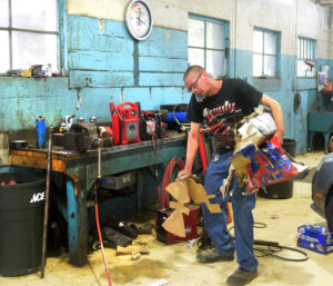 Local auto repair shop Shorty Anderson's closed because of floods